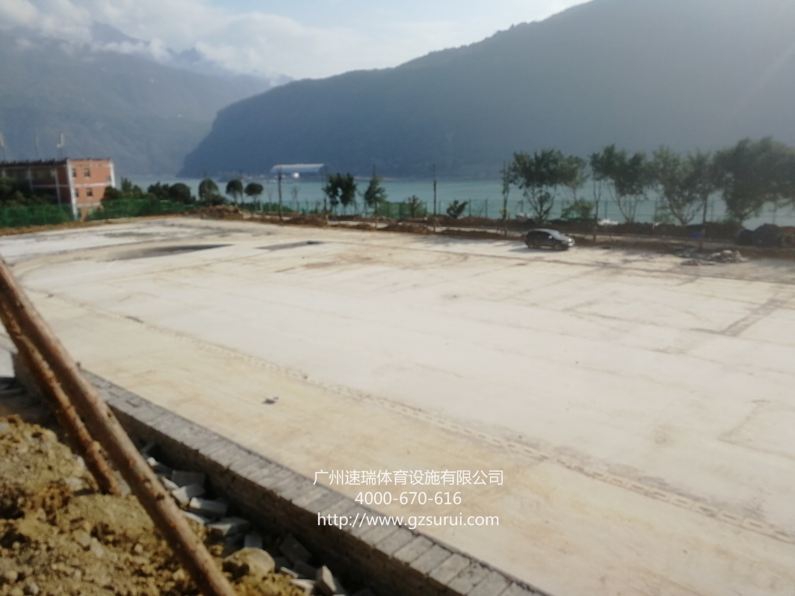 四川涼山州某中學(xué)新國(guó)標(biāo)13mm混合型跑道 8mm硅PU籃球場(chǎng) 人造草坪工程竣工“速瑞體育”